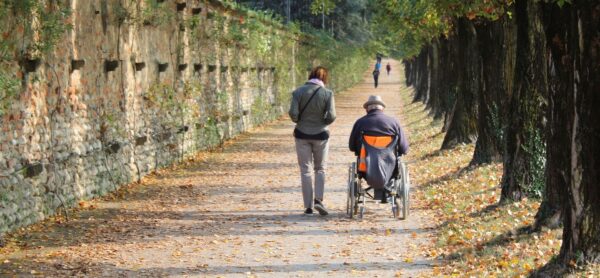 Ma mère peut-elle être mise sous tutelle sans qu’on m’en informe ?