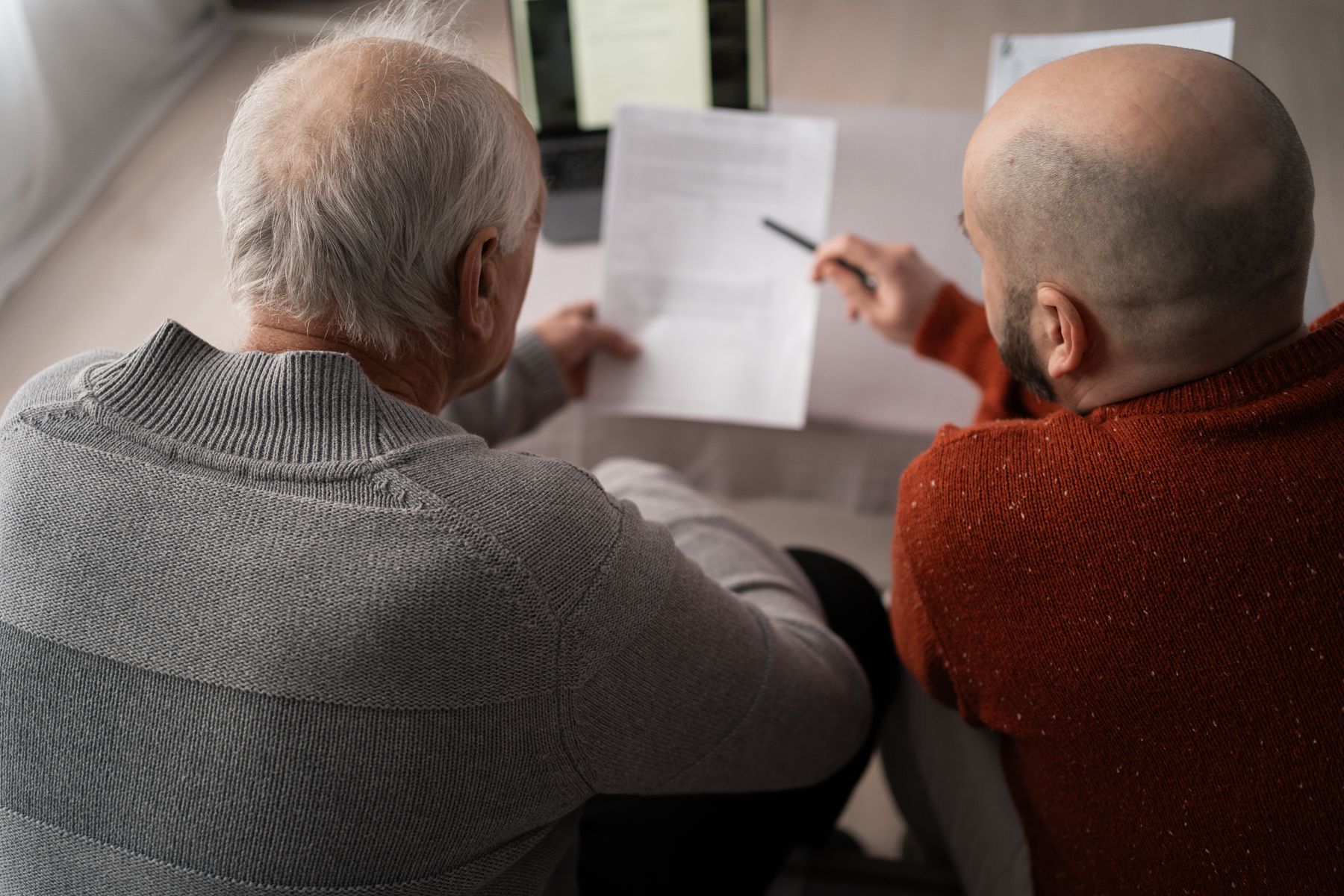 5 questions fréquentes sur l’habilitation familiale et le droit d’accès au compte bancaire d’un proche