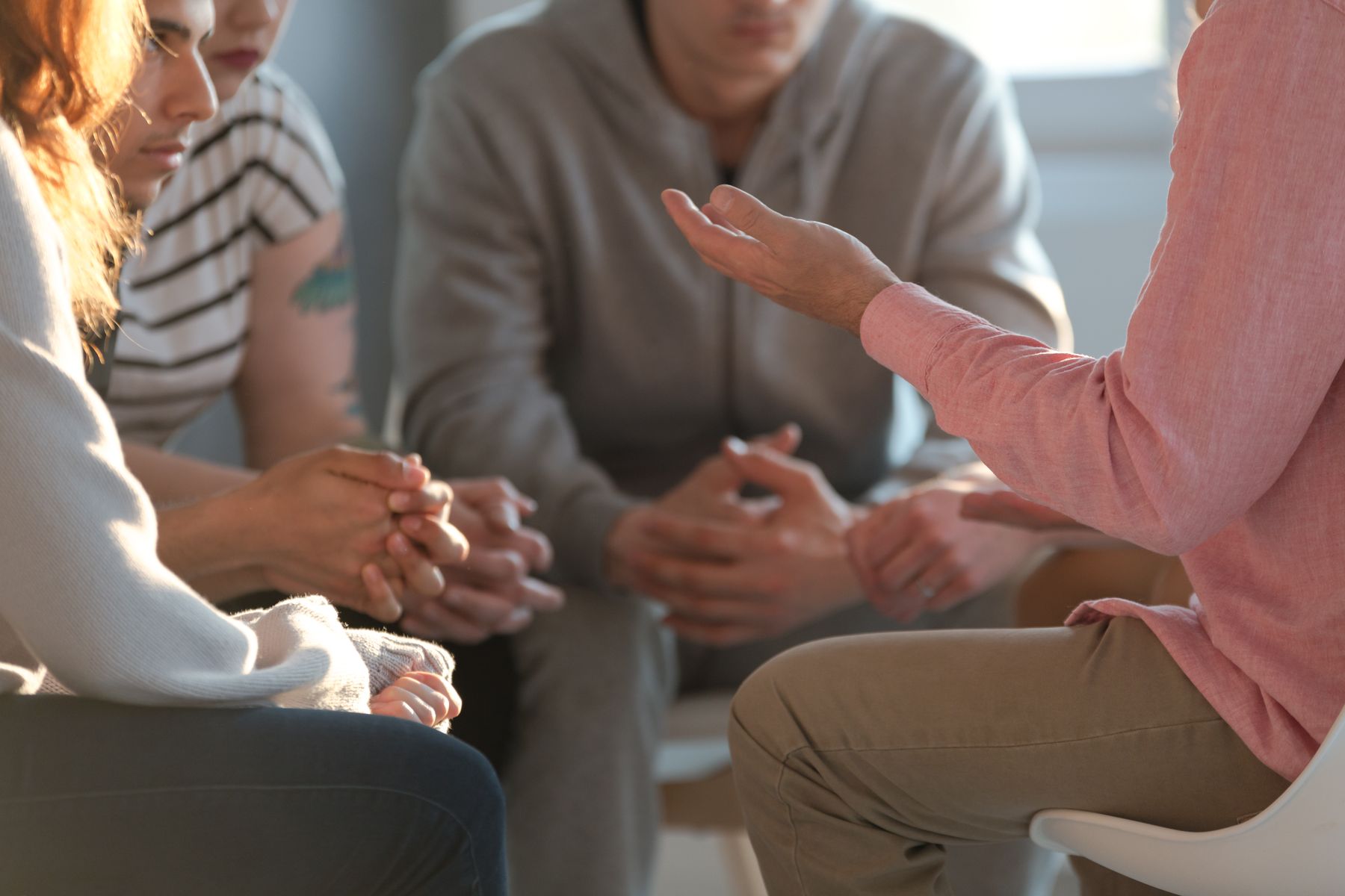 Famille qui n'a pas été informée par la mise sous tutelle d'un proche senior