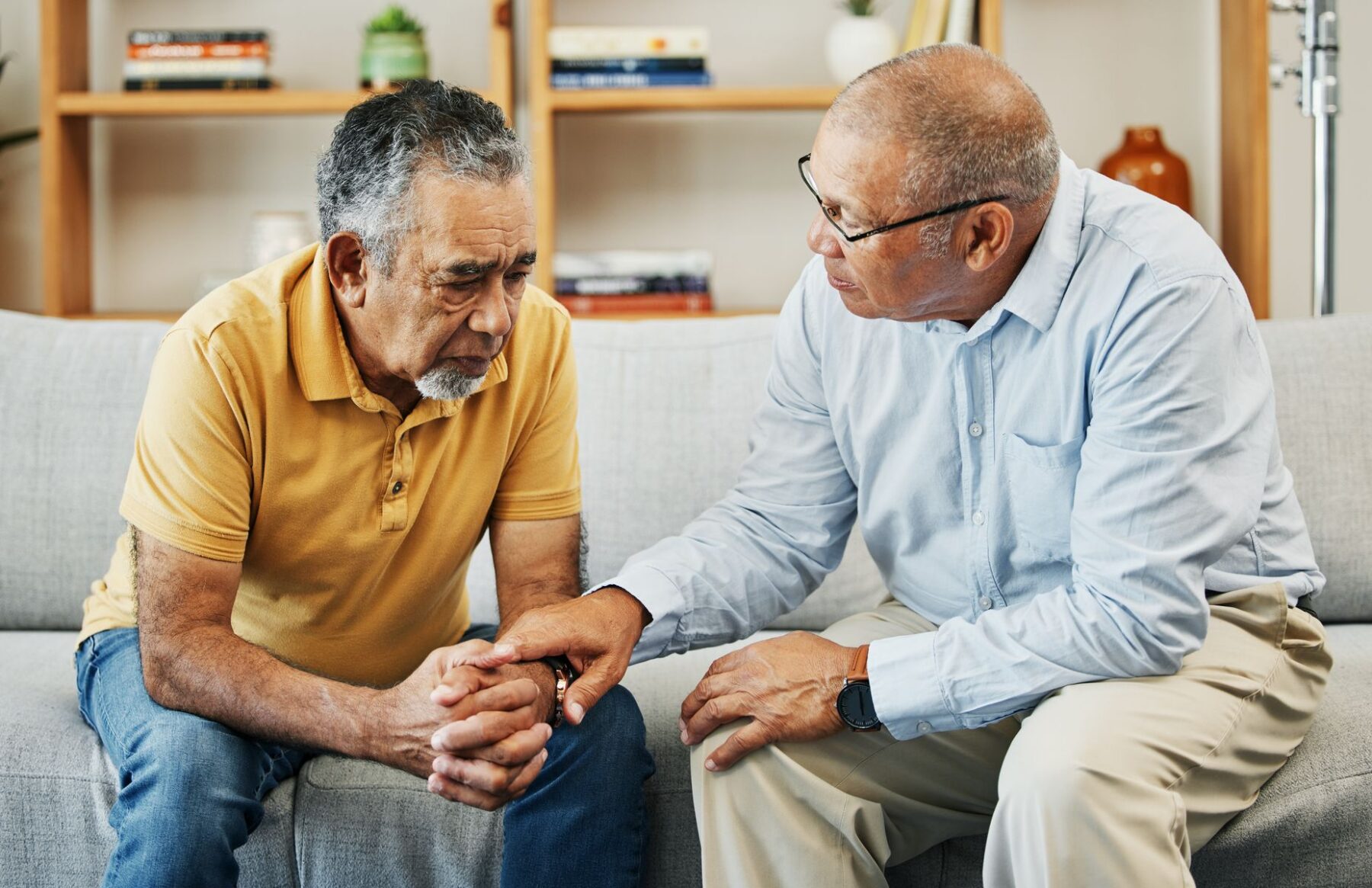 Senior présentant des signes de confusion