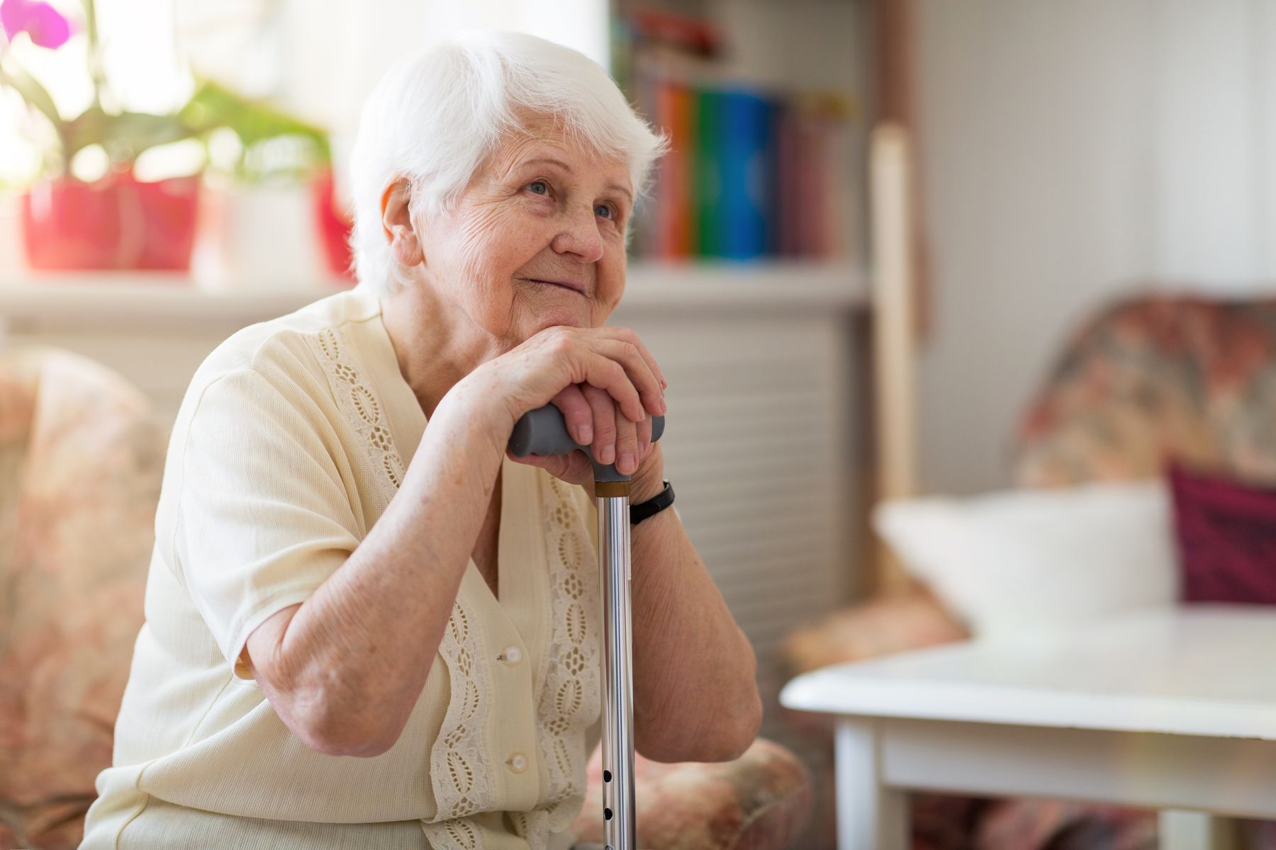 Senior qui bénéficie d'un hébergement longue durée en EHPAD