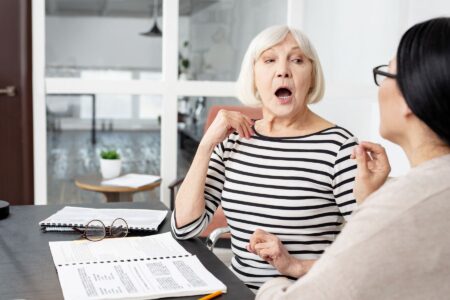 Aidants familiaux : comment organiser un hébergement temporaire sans culpabiliser ?