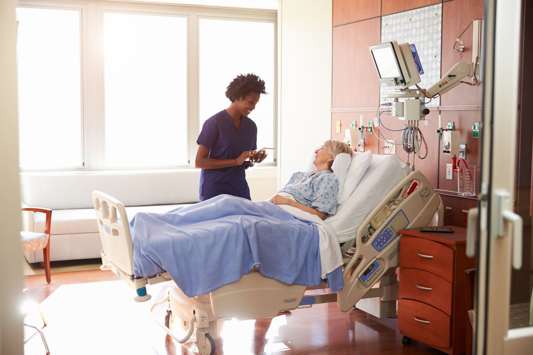 Senior en soins de suite et de réadaptation