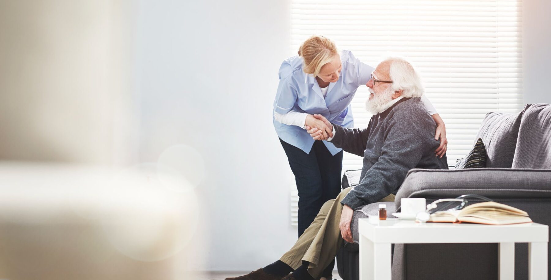 Senior qui a une accélération des symptômes liés à la maladie d’Alzheimer