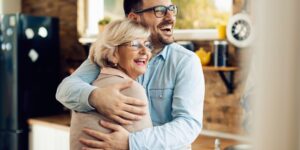 Tuteur : rôle, droits, obligations et démarches pour protéger un proche âgé en 2025