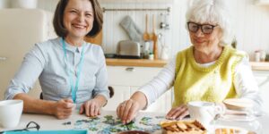 UVP en EHPAD : prix, surcoûts et aides disponibles (ce que les établissements ne disent pas toujours)