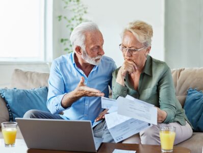 Quel revenu pour toucher l’APA ? Barèmes, plafonds, participation et exemples concrets