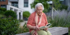 Perte de mémoire voici les 10 activités qui protègent vraiment le cerveau après 70 ans