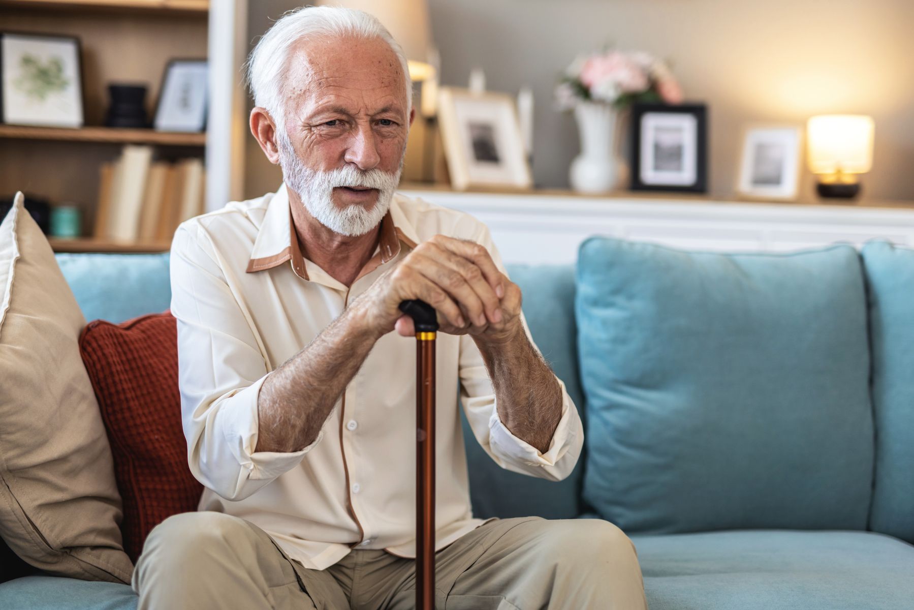 senior en GIR 2 ne pouvant plus se déplacer seul à son domicile