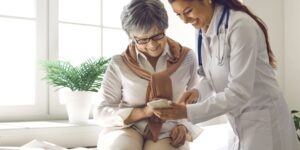 GIR 6 : niveau d’autonomie, évaluation AGGIR, APA et aides possibles à domicile