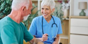 APA en EHPAD que se passe-t-il si le GIR change après l’entrée (réévaluation, impact sur la facture)