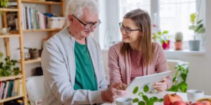 EHPAD : le guide complet (prix, aides, admission, choisir, droits)