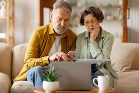 Maison de retraite trop chère : quelles alternatives avant de renoncer ?