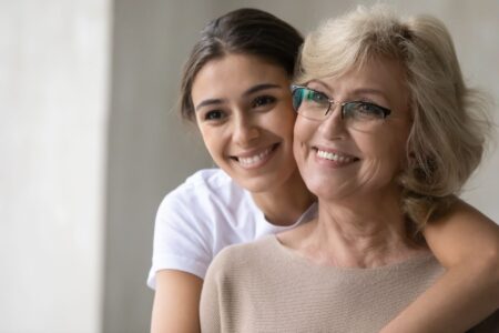 « Je suis devenu plus dur depuis que je suis aidant » : est-ce un signe d’épuisement et suis-je seul à le vivre ?