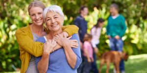 Tutelle d’un parent : que faire quand les enfants ne sont pas d’accord ?