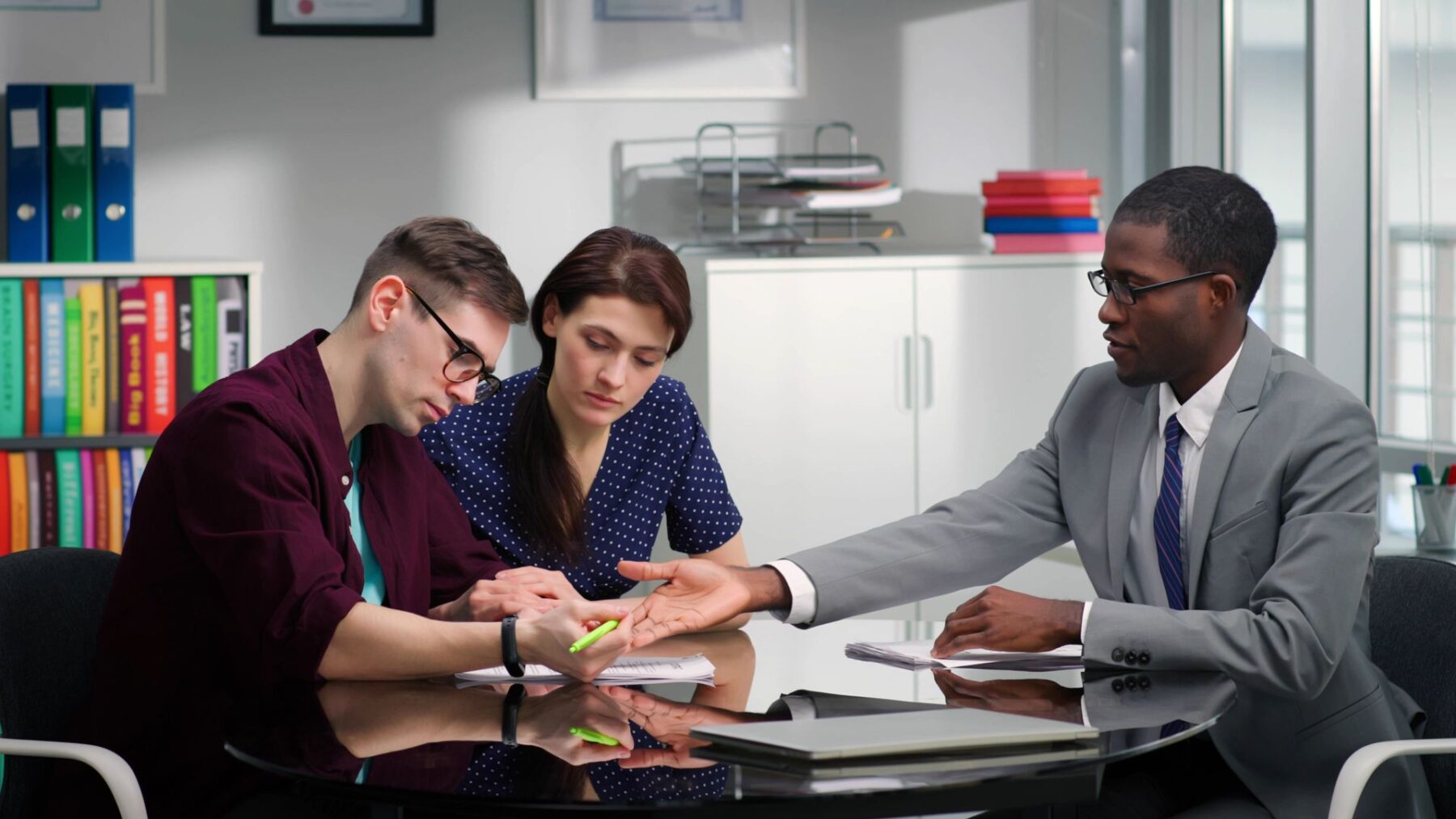 Enfant d'un senior qui doit rembourser l'ASH