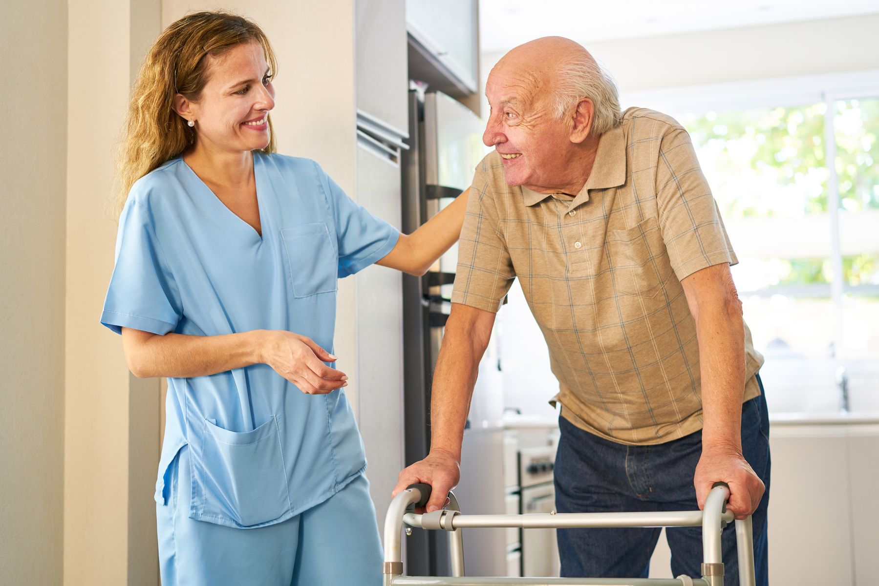 Senior qui bénéficie de services en hébergement médicalisé