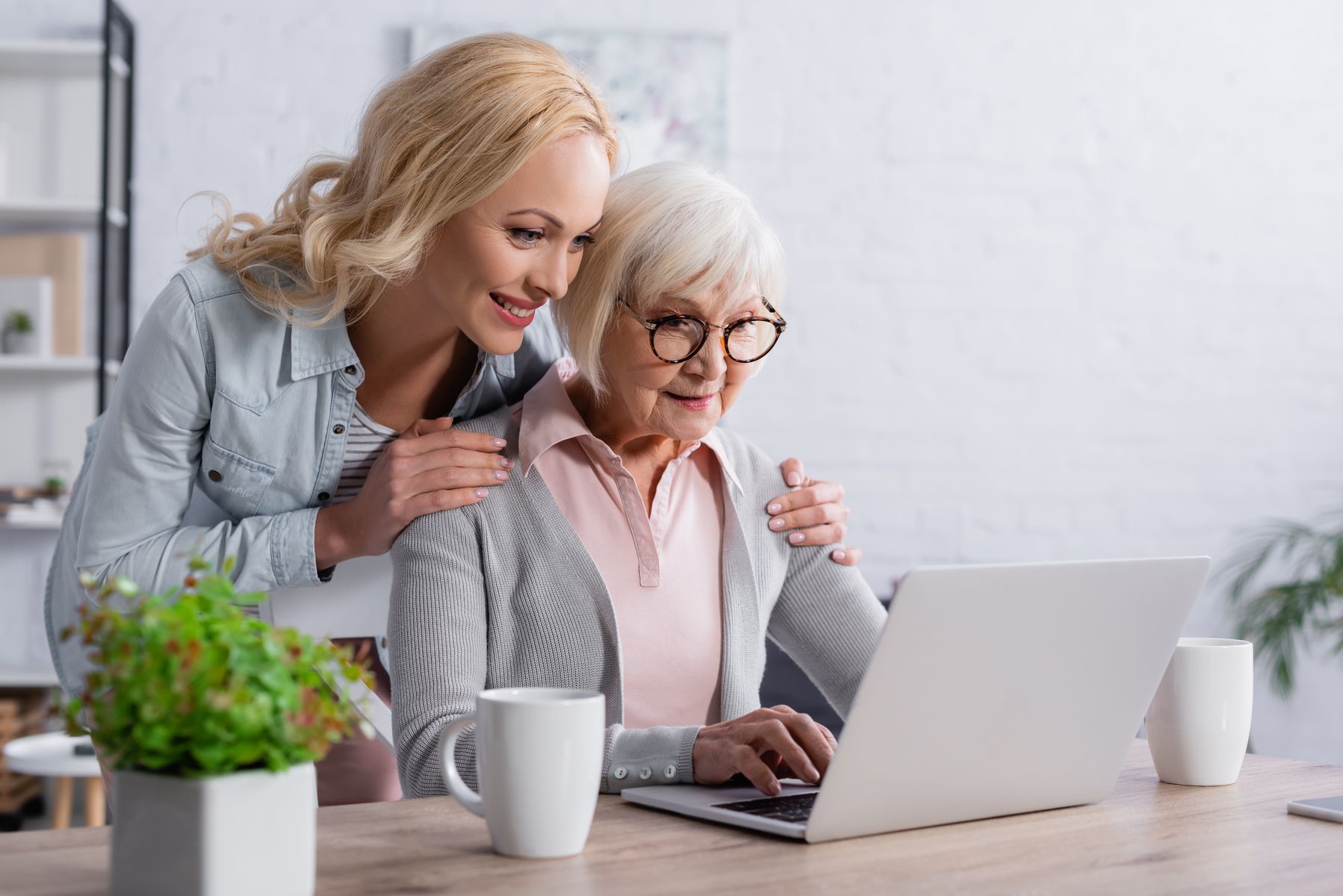 habilitée familiale qui accompagne la personne protégée