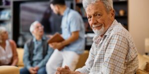Qu’est-ce que l’Humanitude ? Concept, label, piliers, soins et exemples en EHPAD