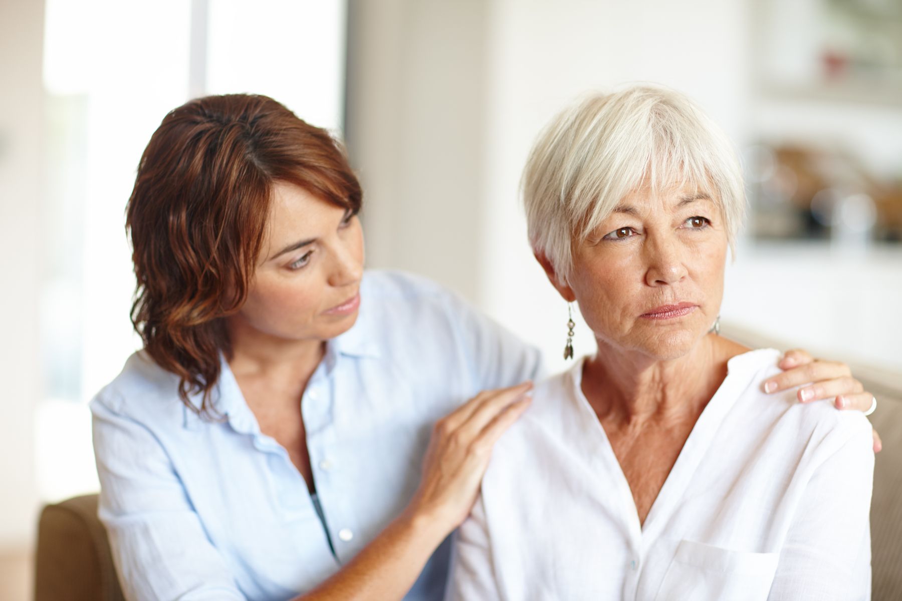 « Ma mère ne supporte pas la maison de retraite » : les 7 actions concrètes à mettre en place dès maintenant