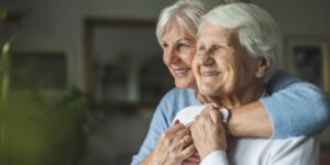 Pourquoi un senior refuse la maison de retraite (et comment débloquer la situation)