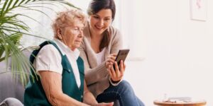 Syndrome confusionnel aigu : simple trouble passager ou urgence chez une personne âgée ?