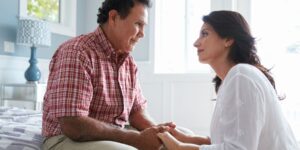 Deuil blanc : comprendre cette impression de perdre un proche atteint d’Alzheimer et comment y faire face