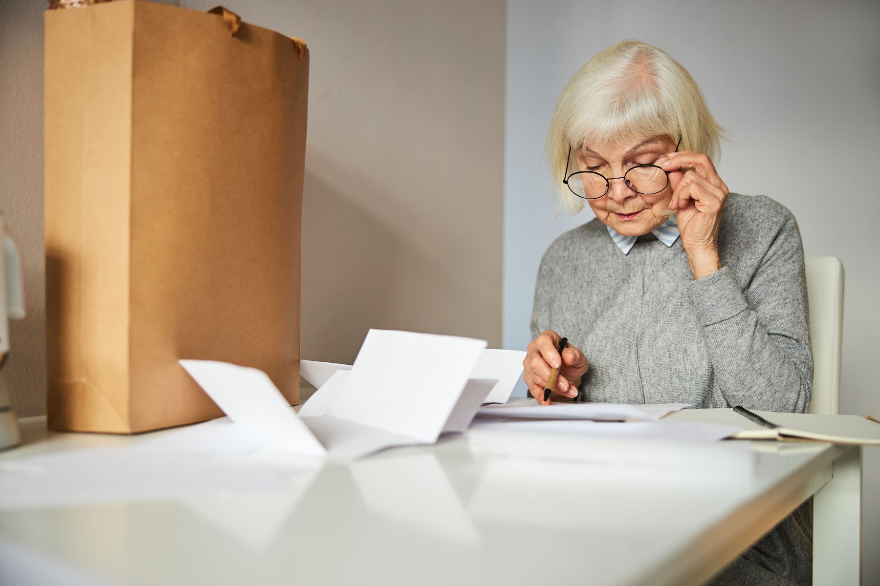 Senior qui finance son EHPAD avec son assurance vie 