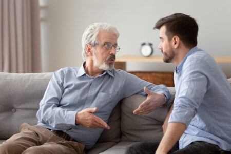 EHPAD : votre proche peut-il être empêché de sortir ? Ce que dit la loi