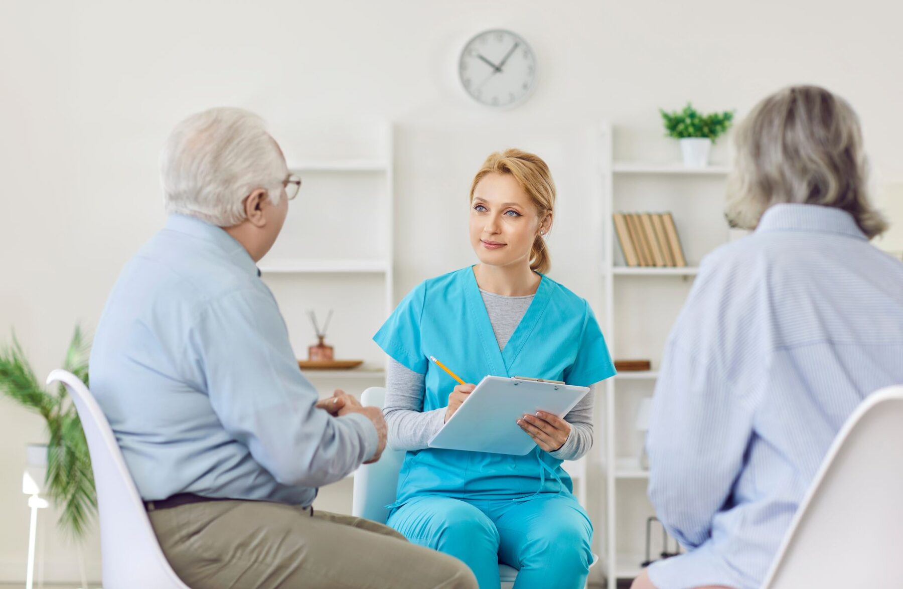 Senior au sein d'un EHPAD qui propose un accompagnement individualisé adapté